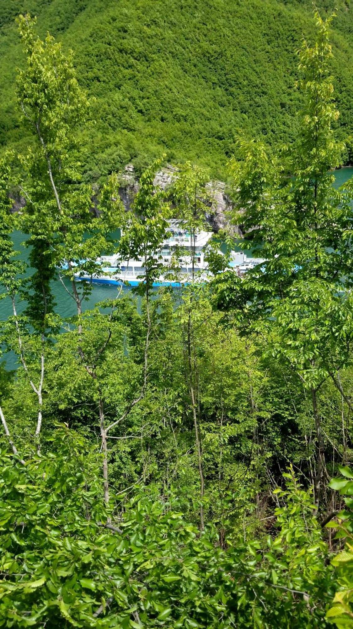 Twin Villas Komani Lake エクステリア 写真