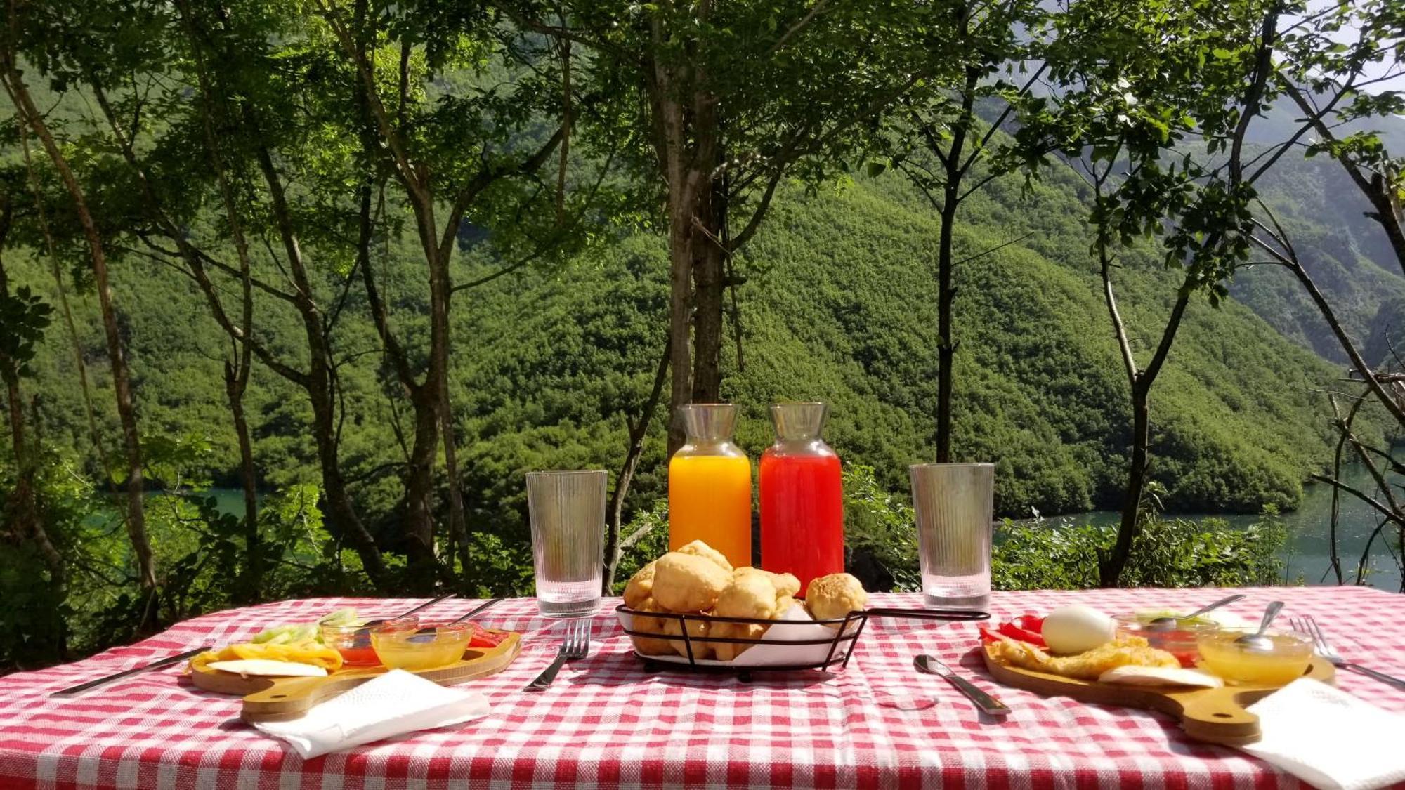 Twin Villas Komani Lake エクステリア 写真